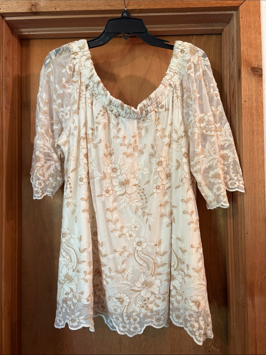 Karen Kane Cream Lace Floral Peasant Blouse